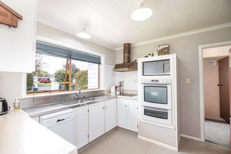 Photo of property in 38 Penrith Street, Westown, New Plymouth, 4310