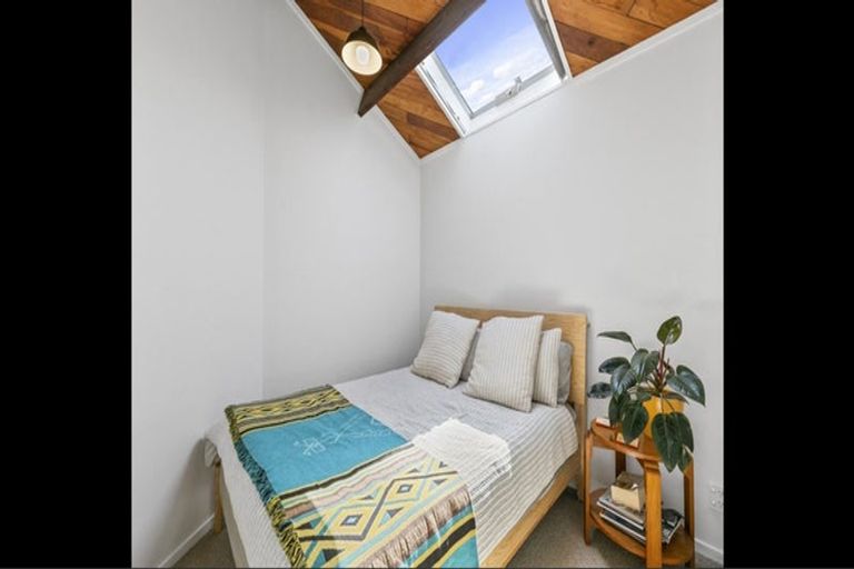Photo of property in Metro Apartments, 18/220 Thorndon Quay, Pipitea, Wellington, 6011
