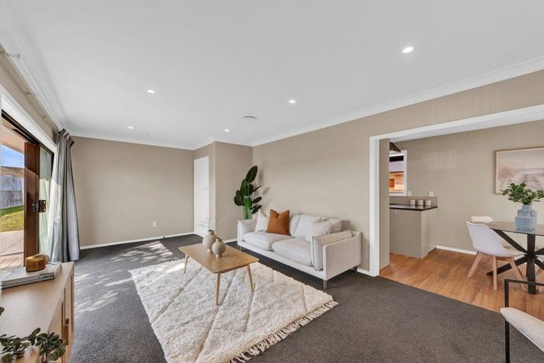 Photo of property in 12 Esk Place, Aranui, Christchurch, 8061