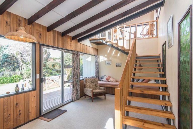 Photo of property in 30 Mahana Road, Paraparaumu Beach, Paraparaumu, 5032