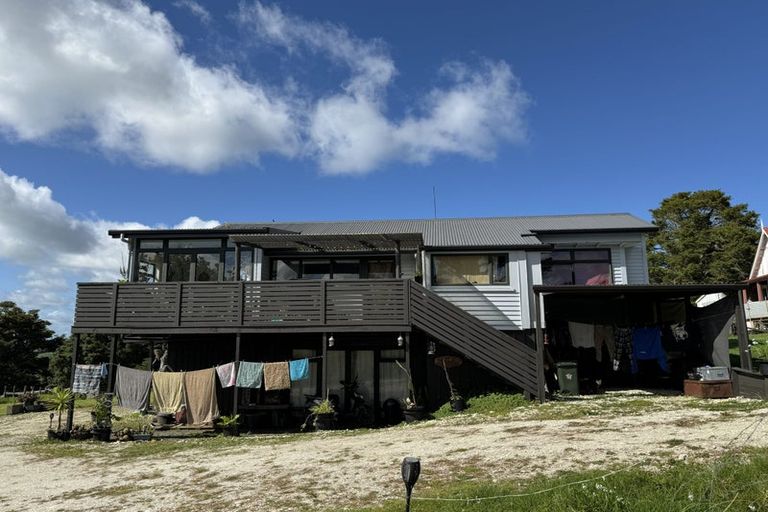 Photo of property in 47 The Pines Road, Paparoa, 0571