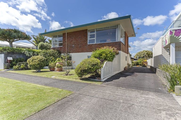 Photo of property in 34 Hamblyn Street, Strandon, New Plymouth, 4312