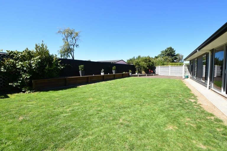 Photo of property in 2 The Glade, Carterton, 5713