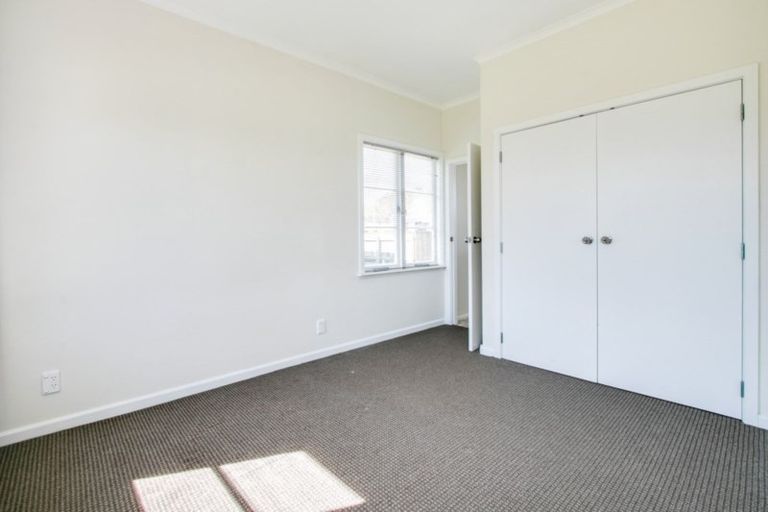 Photo of property in 100 Guppy Road, Taradale, Napier, 4112