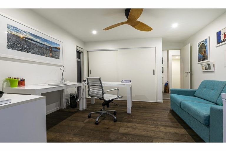 Photo of property in 11 Kelmore Place, Schnapper Rock, Auckland, 0632