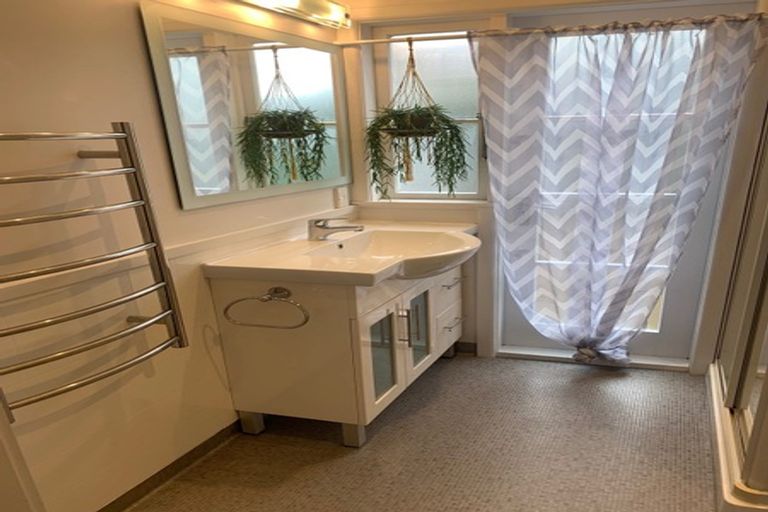 Photo of property in 6 Hindmarsh Street, Johnsonville, Wellington, 6037