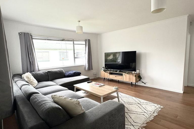 Photo of property in 2/6 Overtoun Terrace, Hataitai, Wellington, 6021