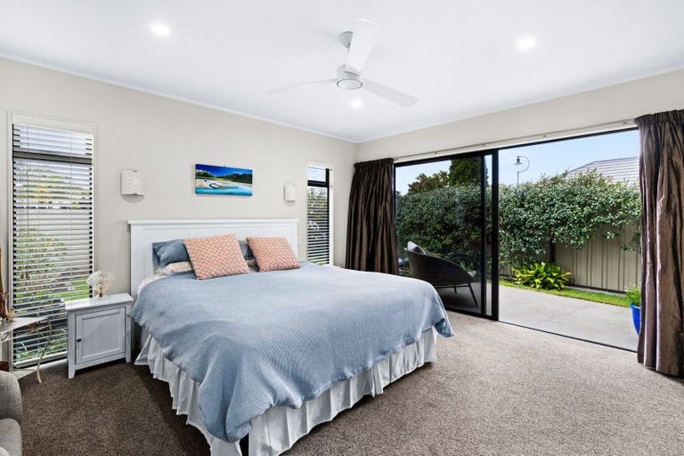 Photo of property in 27 Pinotage Drive, Greenmeadows, Napier, 4112