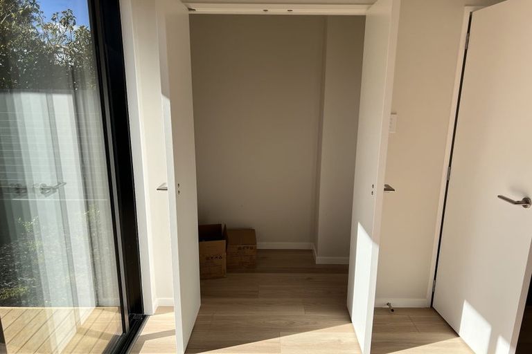 Photo of property in 1/39 Graham Avenue, Te Atatu Peninsula, Auckland, 0610