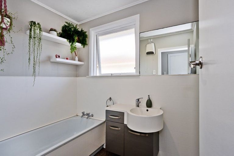 Photo of property in 37 Kinmont Crescent, Newfield, Invercargill, 9812