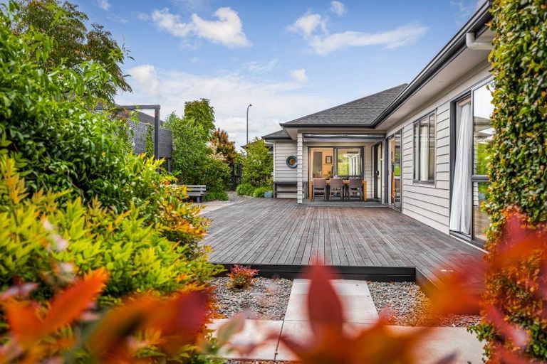 Photo of property in 91 Pohutukawa Parade, Riverhead, 0820