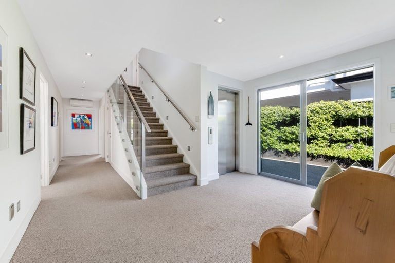 Photo of property in 8a The Parade, Bucklands Beach, Auckland, 2012