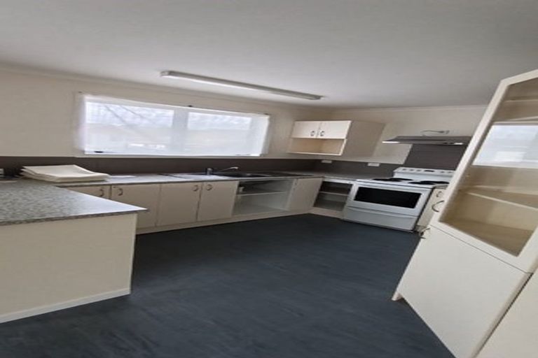 Photo of property in 27 Aniseed Grove, Timberlea, Upper Hutt, 5018