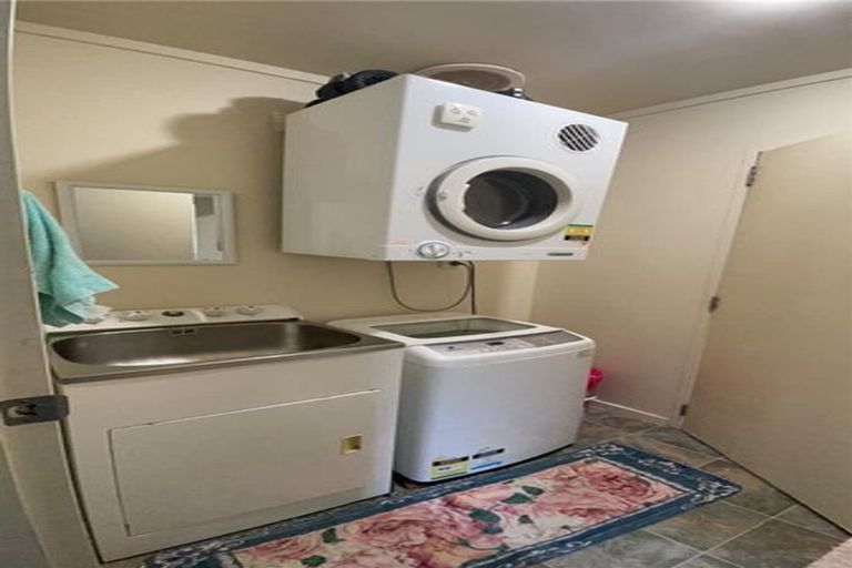 Photo of property in 9j View Road, Glenfield, Auckland, 0627