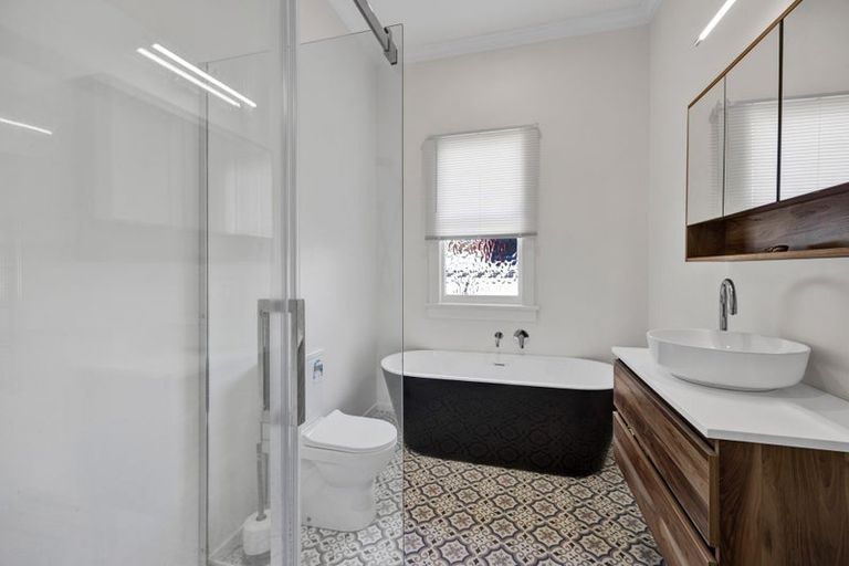 Photo of property in 195 South Road, Hawera, 4610