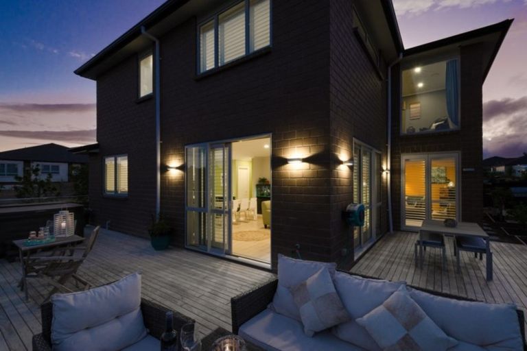 Photo of property in 88 Pohutukawa Parade, Riverhead, 0820