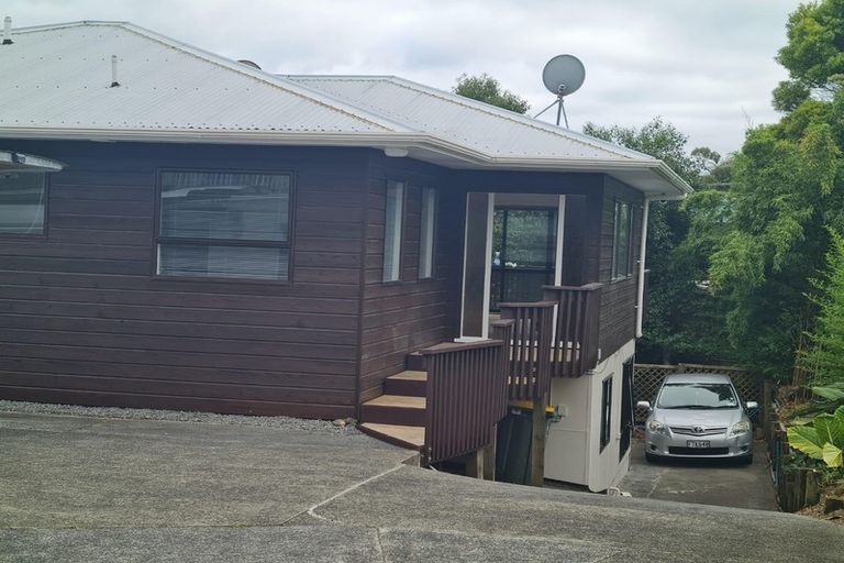 Photo of property in 4a Kathy Terrace, Stanmore Bay, Whangaparaoa, 0932