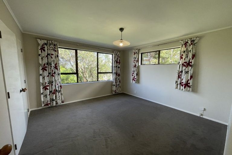 Photo of property in 8 Trinidad Crescent, Grenada Village, Wellington, 6037