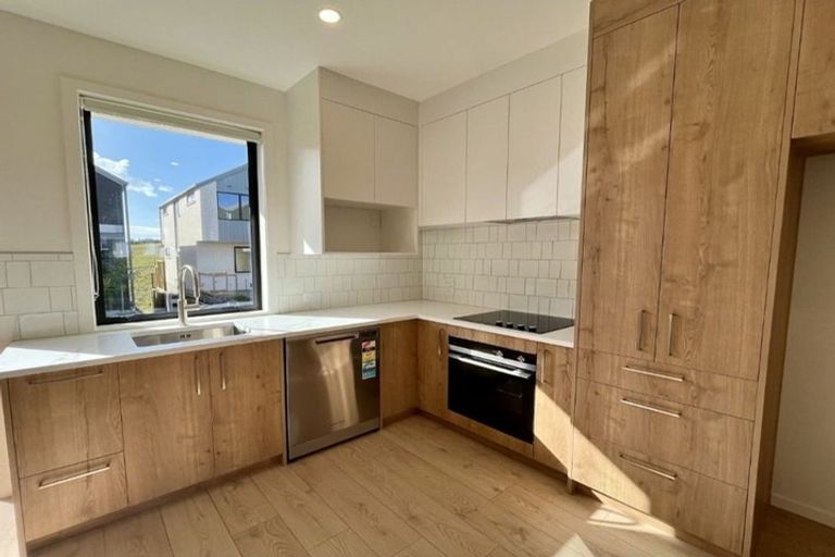 Photo of property in 16/21 Makomako Drive, Orewa, 0931