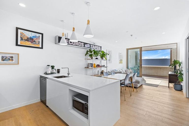 Photo of property in 303/167 Glenvar Ridge Road, Long Bay, Auckland, 0630