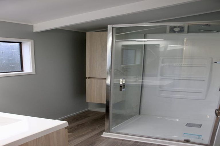 Photo of property in 2/75 Birkdale Road, Birkdale, Auckland, 0626