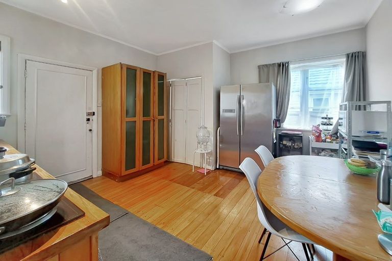 Photo of property in 22 Malone Road, Waterloo, Lower Hutt, 5011