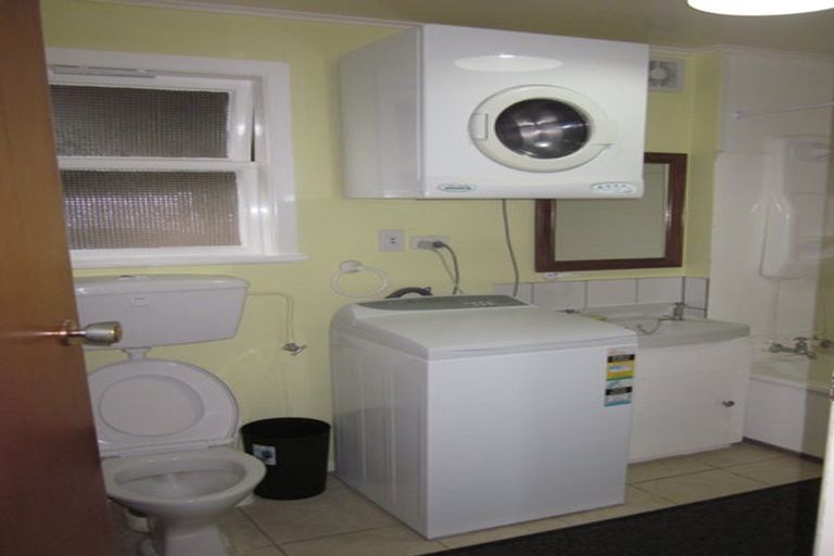 Photo of property in 28 Revans Street, Miramar, Wellington, 6022