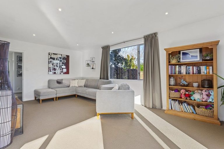 Photo of property in 34 Connemara Drive, Northwood, Christchurch, 8051