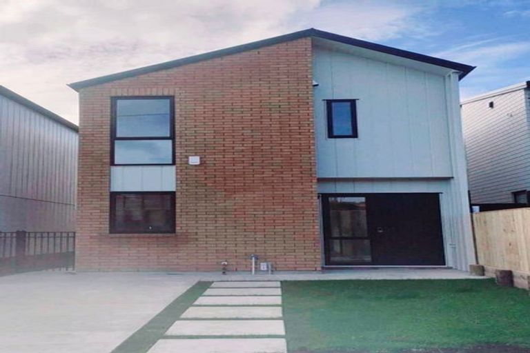 Photo of property in 14 Papai Lane, Massey, 0614