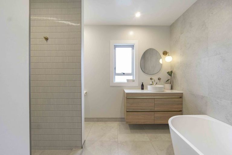 Photo of property in 18 Hinau Street, Maeroa, Hamilton, 3200