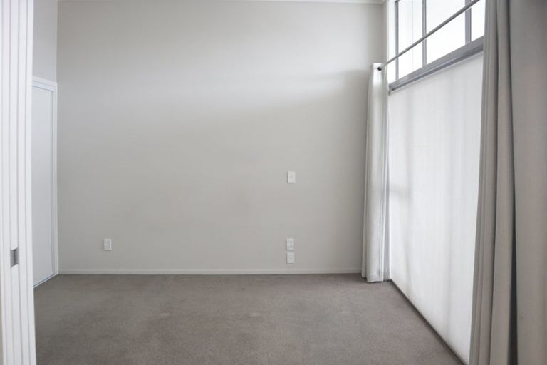 Photo of property in 302/277 Maunganui Road, Mount Maunganui, 3116