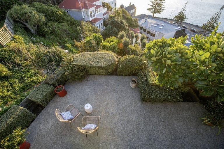 Photo of property in 334 Oriental Parade, Oriental Bay, Wellington, 6011