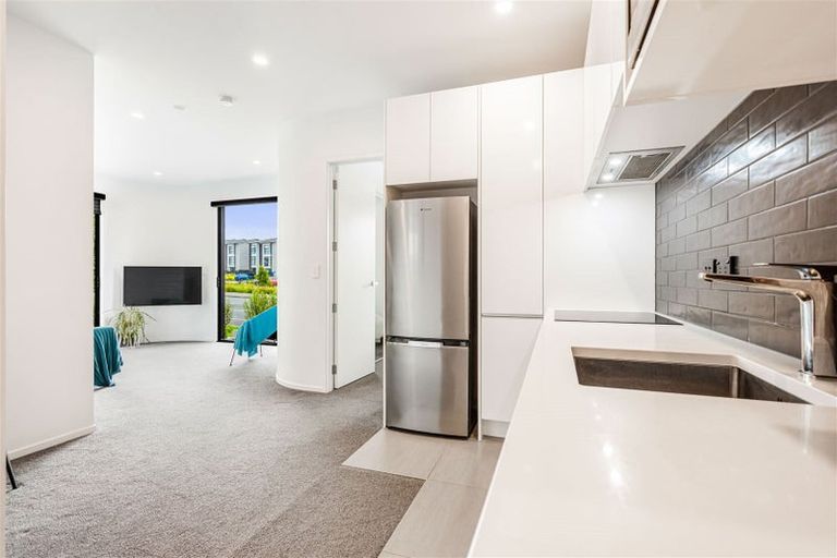 Photo of property in 3/81g Mapou Road, Hobsonville, Auckland, 0616