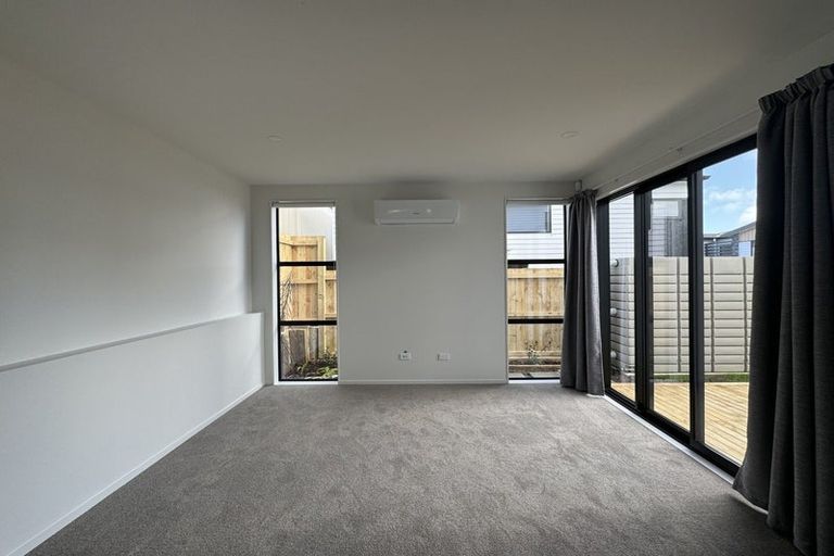 Photo of property in 16 Elegant Lane, Ranui, 0612