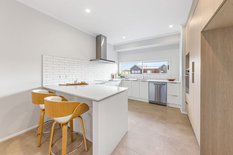 Photo of property in 51 Roundel Crescent, Whenuapai, Auckland, 0618