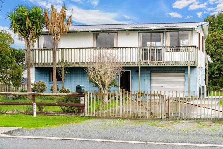 Photo of property in 22 Shoemaker Road, Waipu, 0510