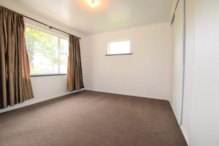 Photo of property in 62 Sherwood Avenue, Te Atatu South, Auckland, 0610