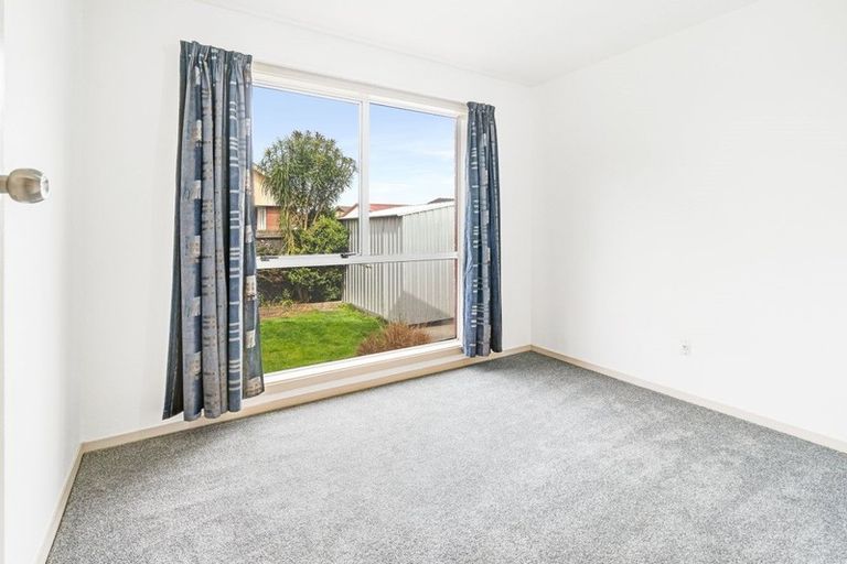 Photo of property in 95 Oakhampton Street, Hornby, Christchurch, 8042