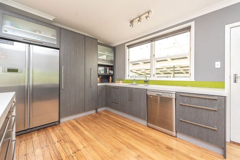 Photo of property in 35 Milne Street, Marton, 4710