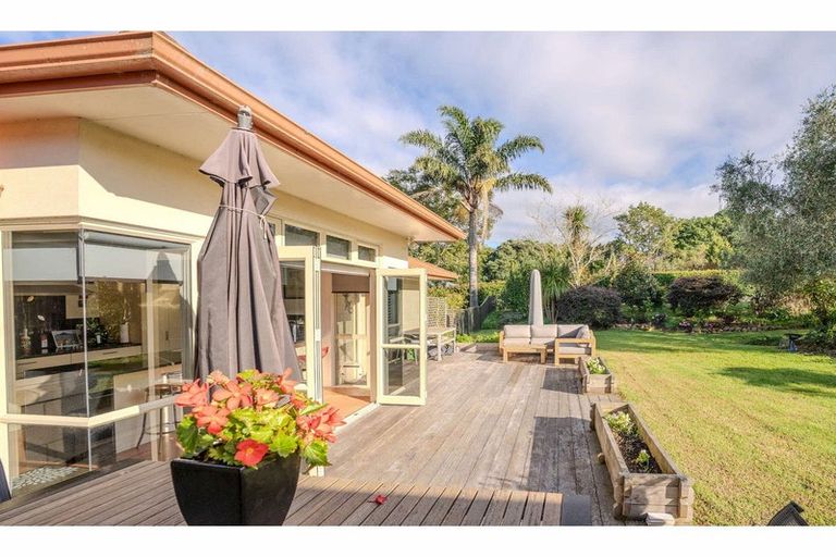 Photo of property in 28 Edkins Road, Kerikeri, 0230
