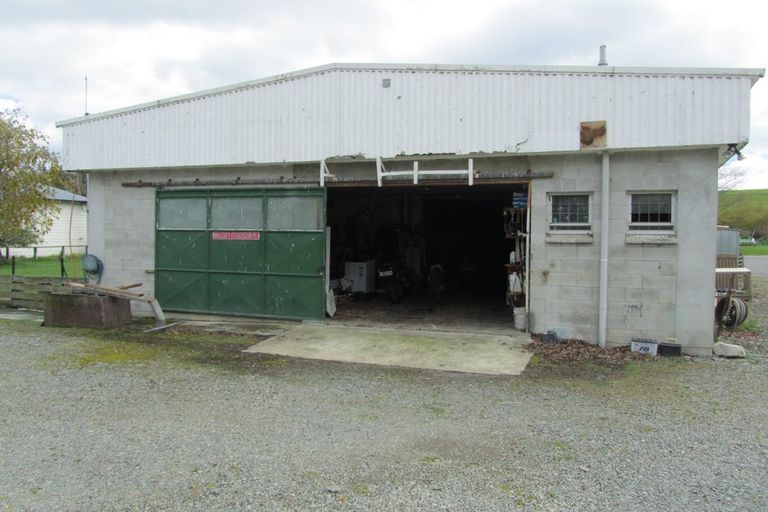 Photo of property in 32 Level Street, Dipton, 9791