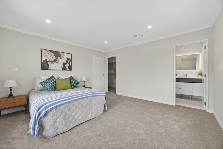 Photo of property in 2 Ballyalton Crescent, Flat Bush, 2019