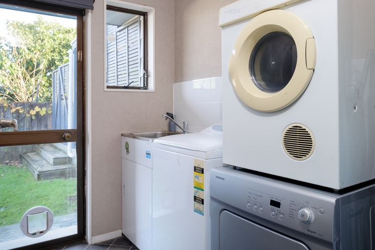 Photo of property in 7b Pokapu Place, Bethlehem, Tauranga, 3110