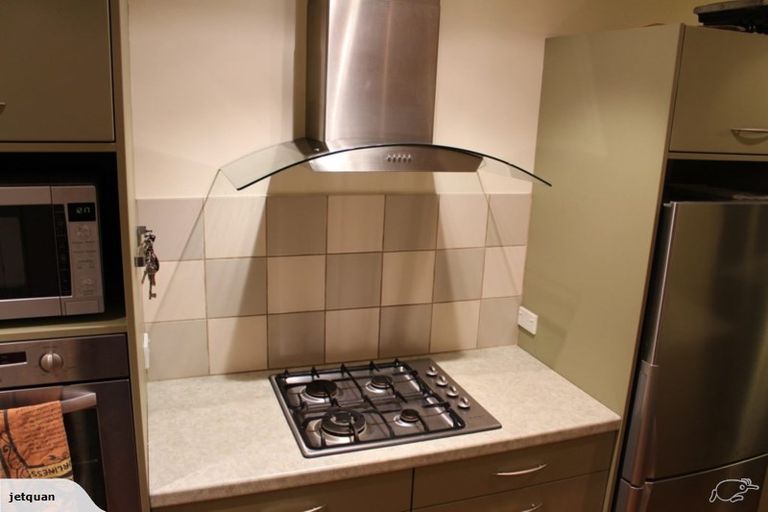 Photo of property in 6 Warren Street, Paparangi, Wellington, 6037