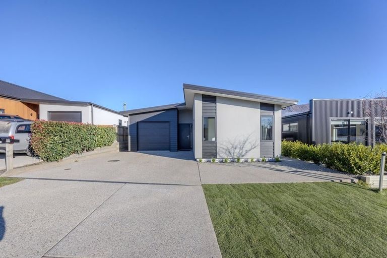 Photo of property in 207 Aubrey Road, Wanaka, 9305