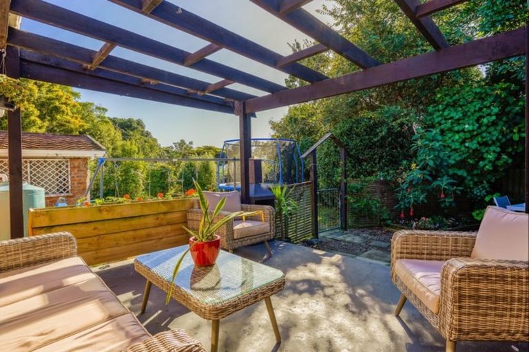 Photo of property in 10 Fleetwood Grove, Waikanae, 5036
