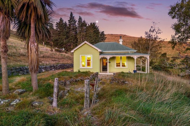 Photo of property in 3 Robin Hood Bay Road, Peraki, Little River, 7591