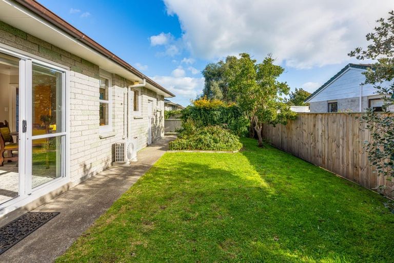 Photo of property in 11 Anthony Grove, Paraparaumu Beach, Paraparaumu, 5032