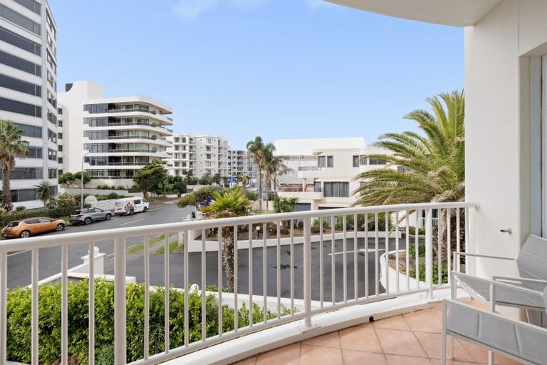 Photo of property in 10/12 Maunganui Road, Mount Maunganui, 3116