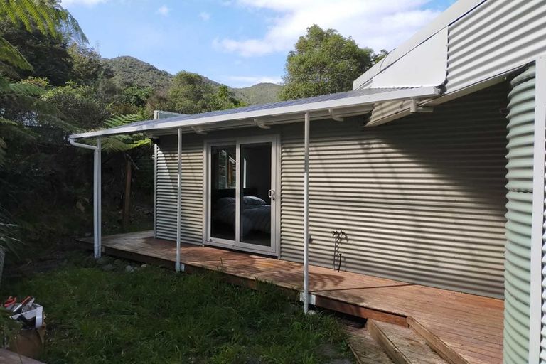 Photo of property in 97 Tawhai Street, Stokes Valley, Lower Hutt, 5019